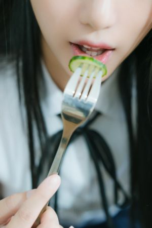 麻麻用嘴帮我口爆吞精_国产剧电影完整版在线观看