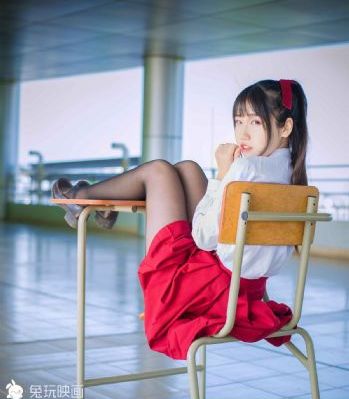 俄罗斯美女野外性行为_超清BD在线观看