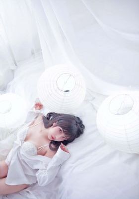 亚洲AV无码色午夜果冻不卡_720电影免费在线